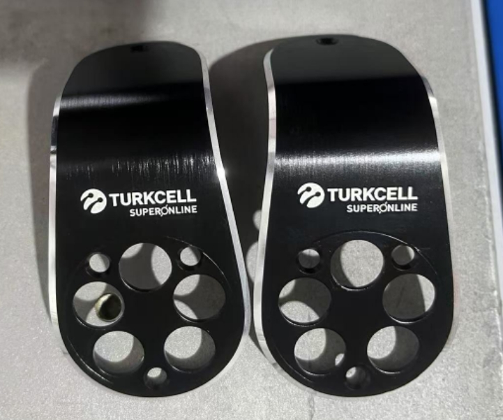 Magnetic Car Vent Phone Holder - Image 4