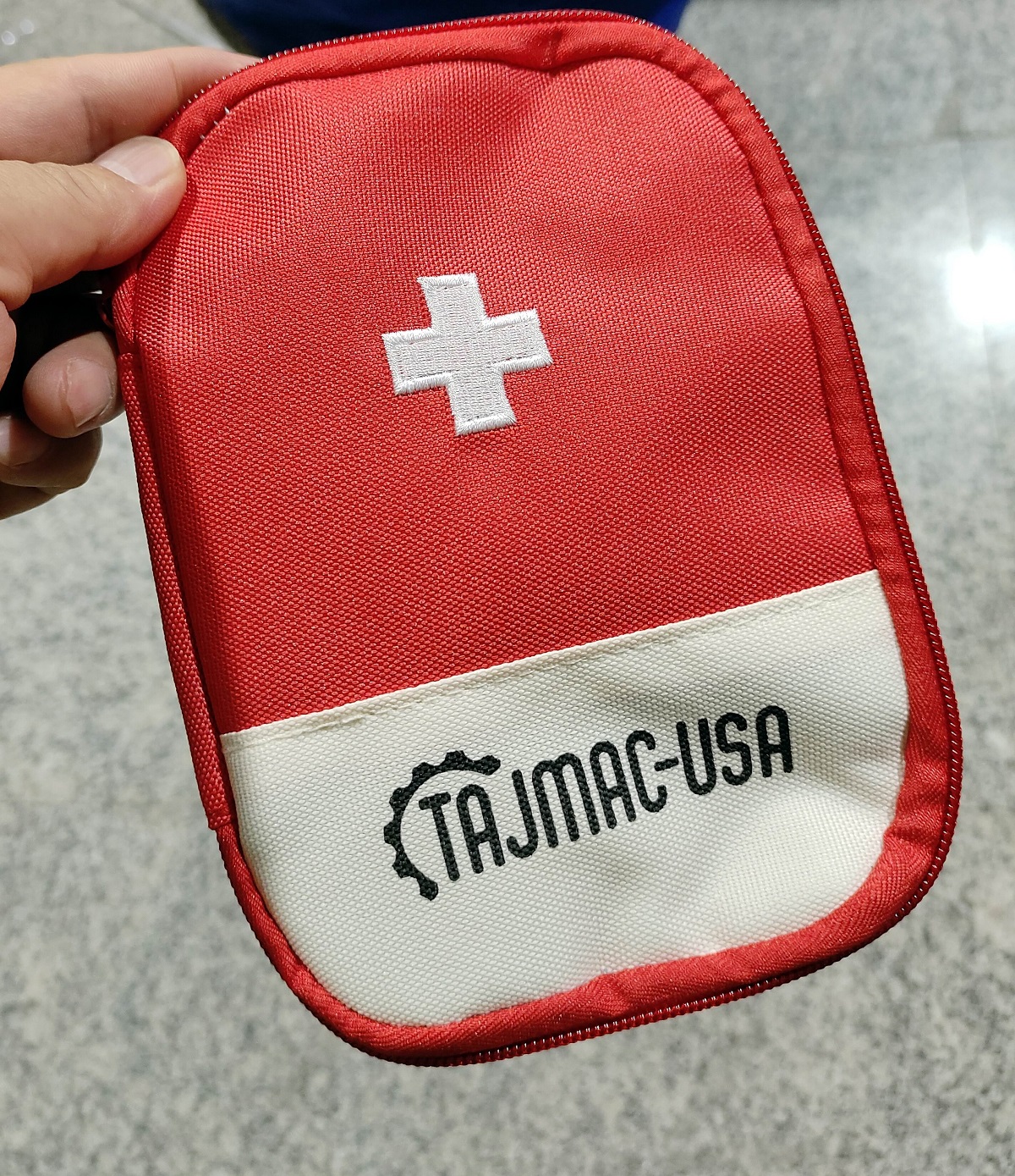 Mini portable outdoor first aid kit - Image 3